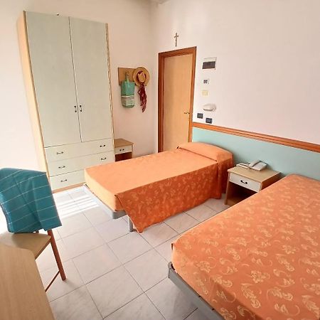 Hotel Garden Bellaria-Igea Marina Buitenkant foto